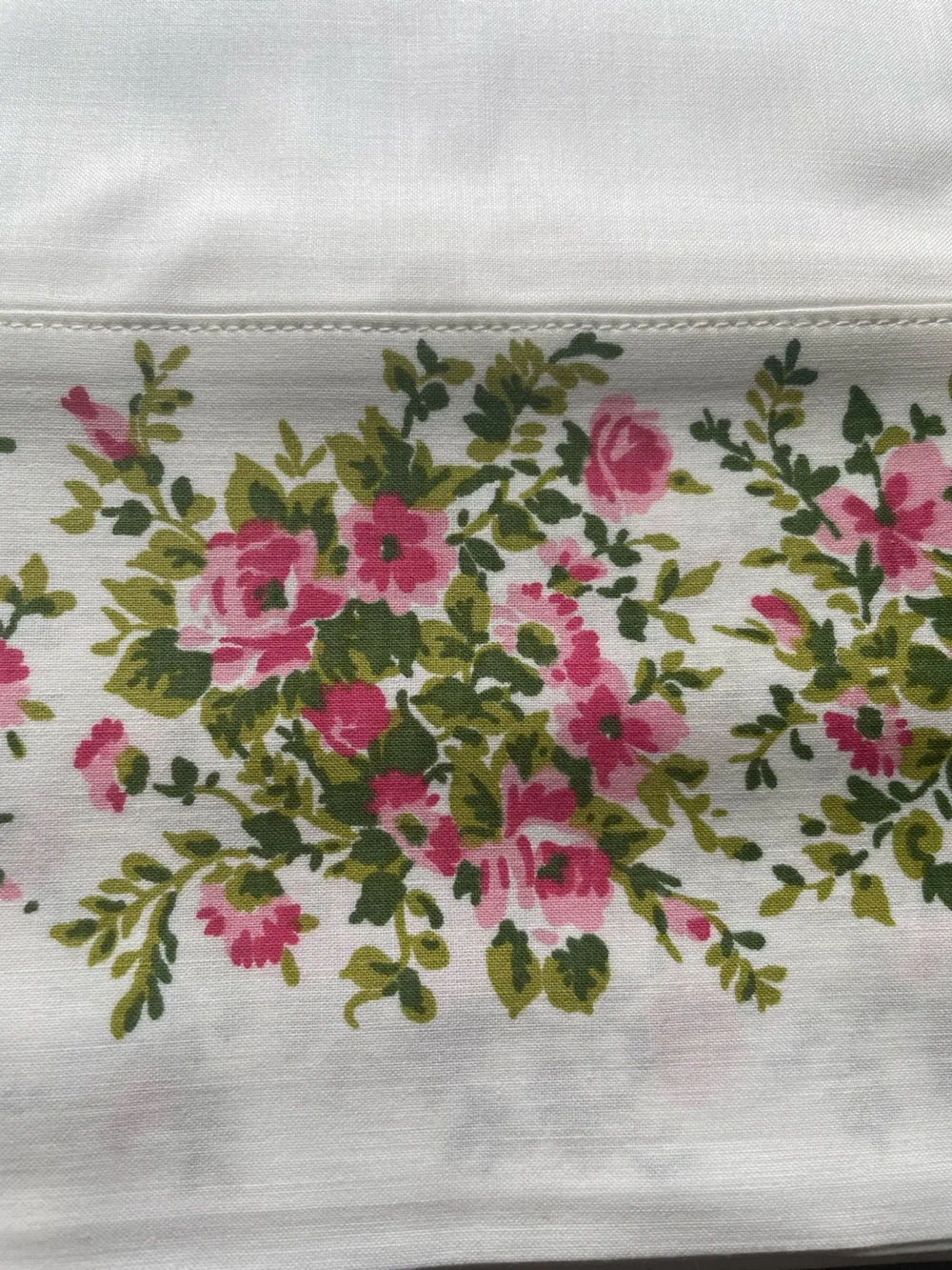 Vintage Springmaid 100% Cotton Combed Percale 2 Floral Pillow Cases 42”x38